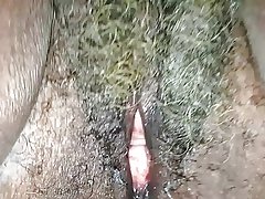 Ah sheila!  62 yaşındaki siyah büyükanne ile ıslak Gri kedi